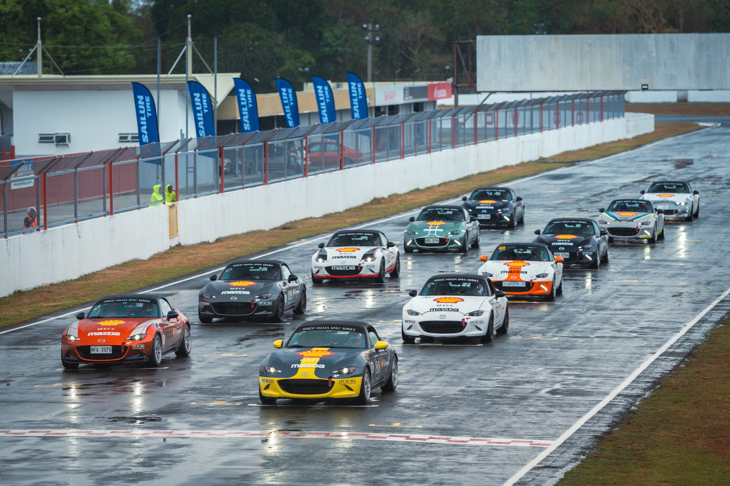 Unpredictable Weather, Wheel-to-Wheel Racing at Round 1 of 2024 MSCC Miata Spec Series